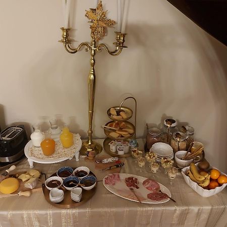 Les Trois L Bed & Breakfast Gindou ภายนอก รูปภาพ
