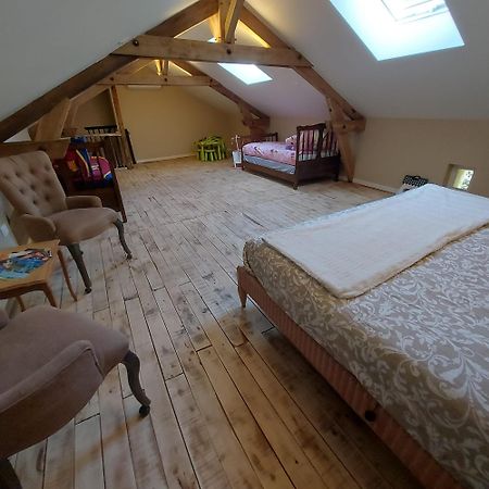 Les Trois L Bed & Breakfast Gindou ภายนอก รูปภาพ