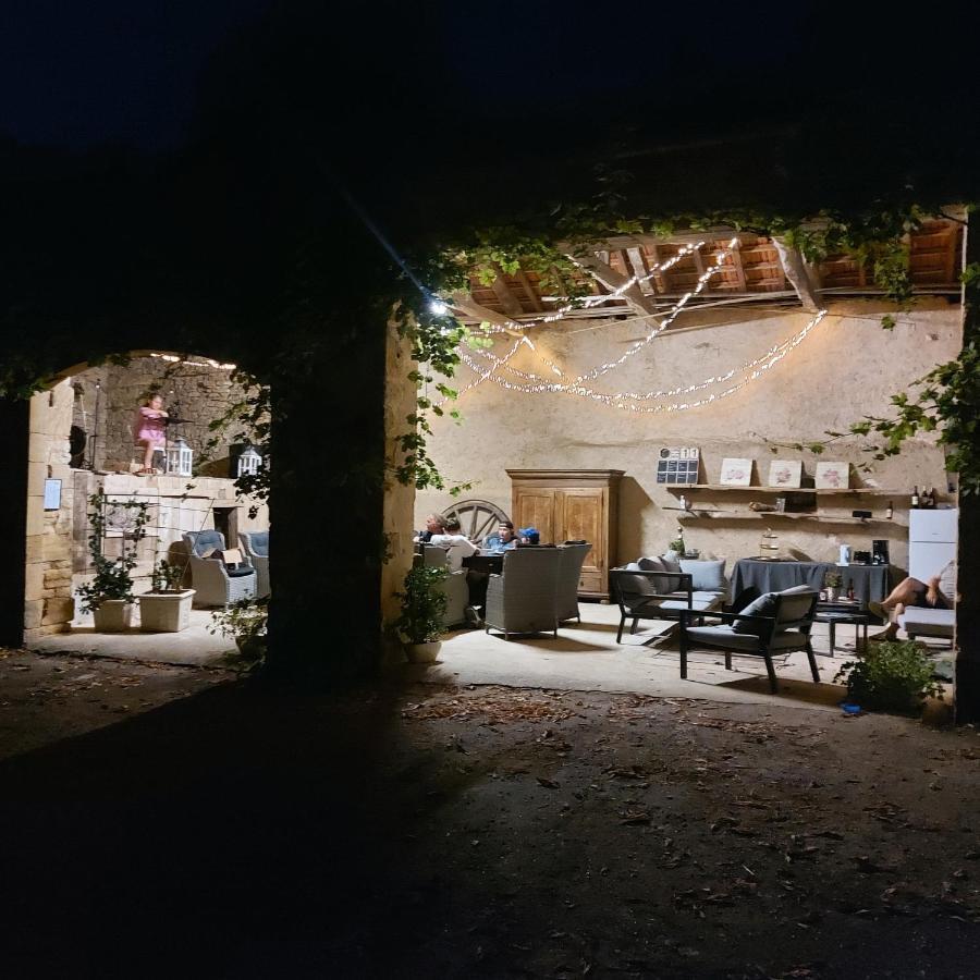 Les Trois L Bed & Breakfast Gindou ภายนอก รูปภาพ