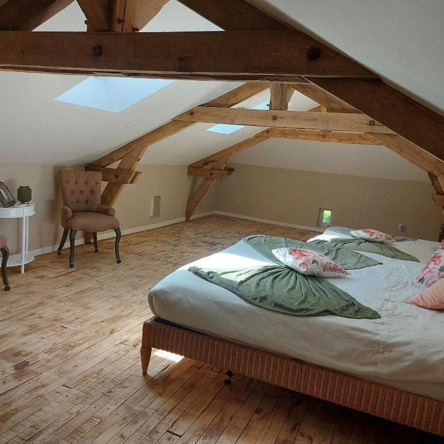Les Trois L Bed & Breakfast Gindou ภายนอก รูปภาพ