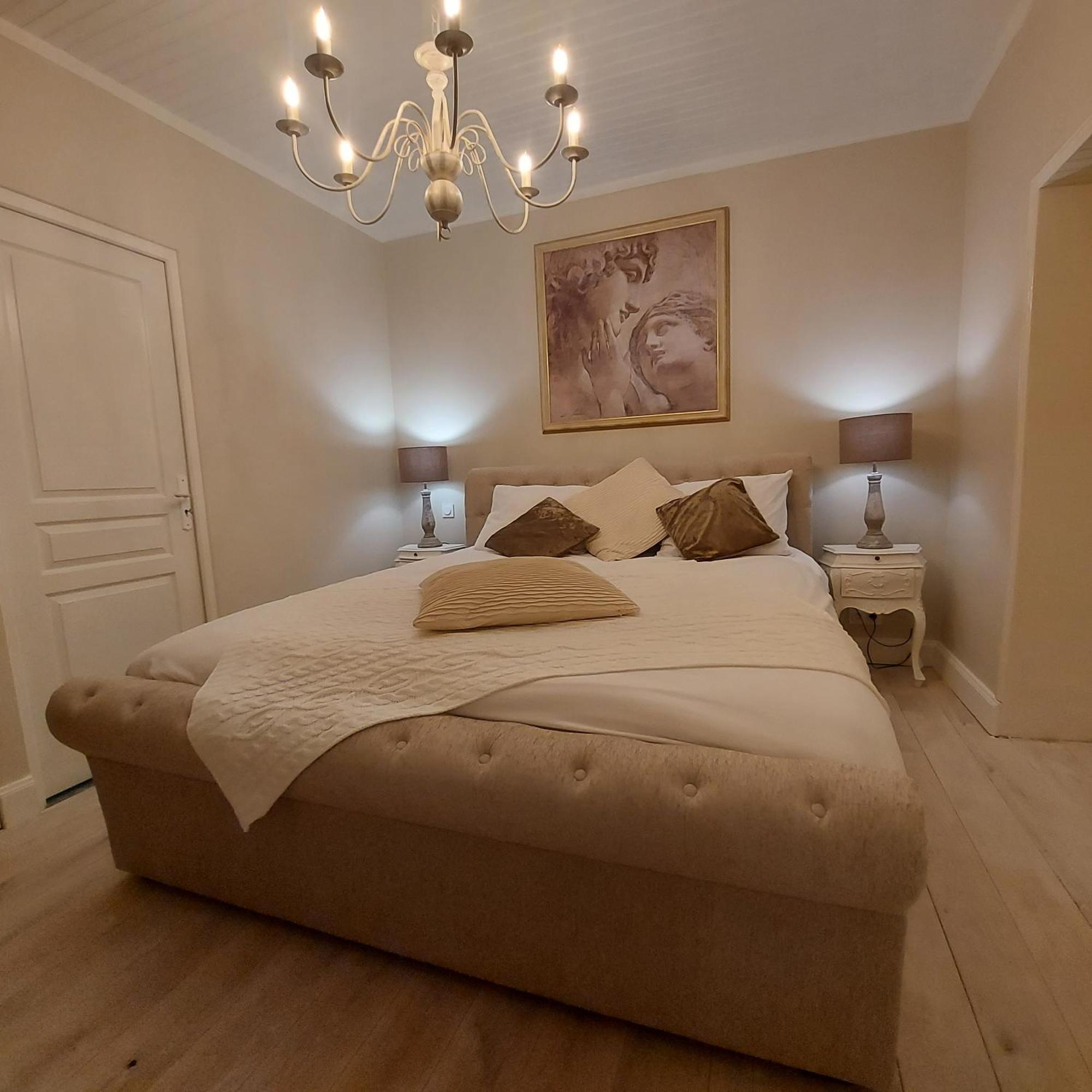 Les Trois L Bed & Breakfast Gindou ภายนอก รูปภาพ