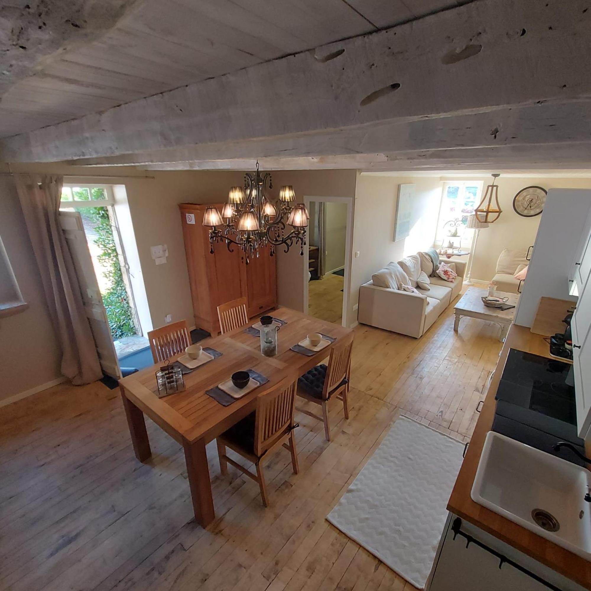 Les Trois L Bed & Breakfast Gindou ภายนอก รูปภาพ