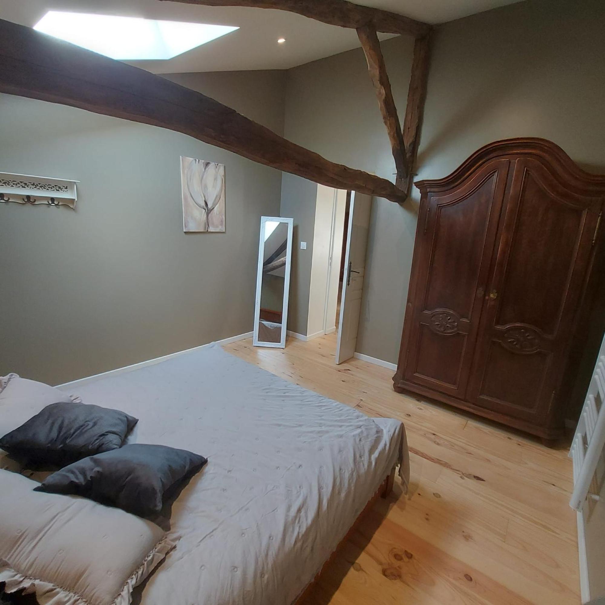 Les Trois L Bed & Breakfast Gindou ภายนอก รูปภาพ